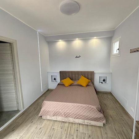 Апартаменти Fcoairporthouse Ф'юмічіно Екстер'єр фото